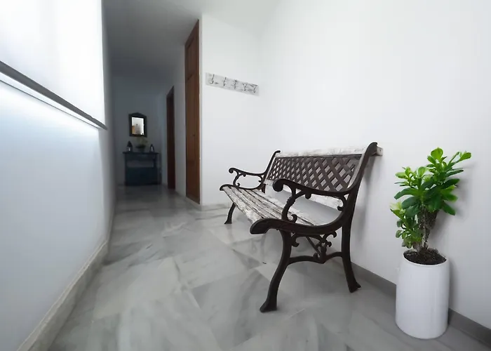 En Primera Línea De Playa. Seis Plazas. Estepona