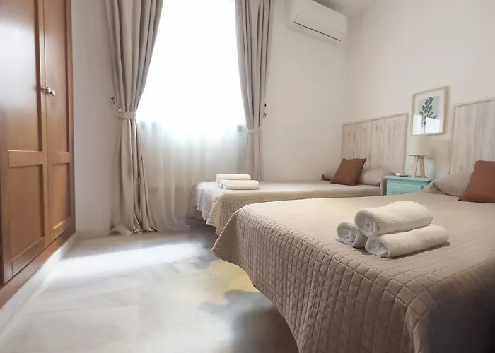 En Primera Línea De Playa. Seis Plazas. * Estepona